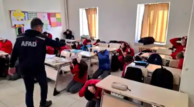 Bayburt'ta Öğrenciler Afet ve Yangın Güvenliği Eğitimi Aldı