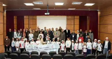 Üniversitede Çocuklar İçin Bilim Okulu