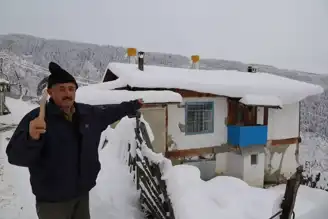Kış fırtınası sonrası hasta kurtarma operasyonu