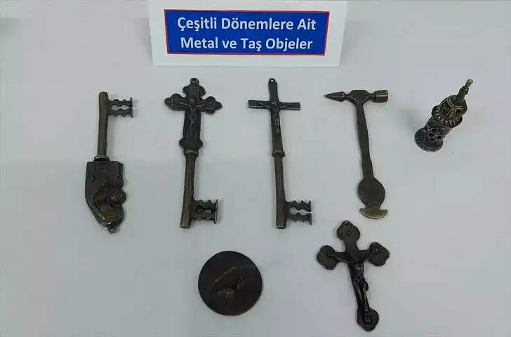 Bayburt'ta Tarihi Eser Operasyonu: 17 Gözaltı